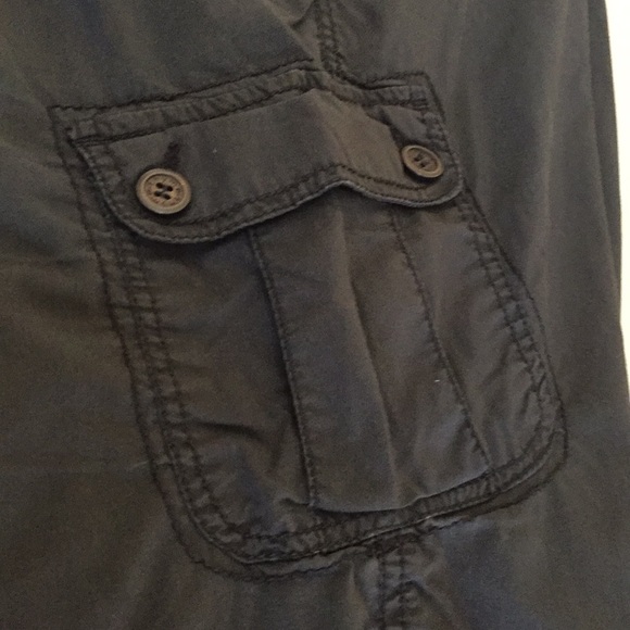 Thyme Maternity Plus Size Cargo Capris Size XXL - Picture 10 of 11